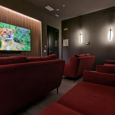 Sunset Cliffs Lovely * בנידורם